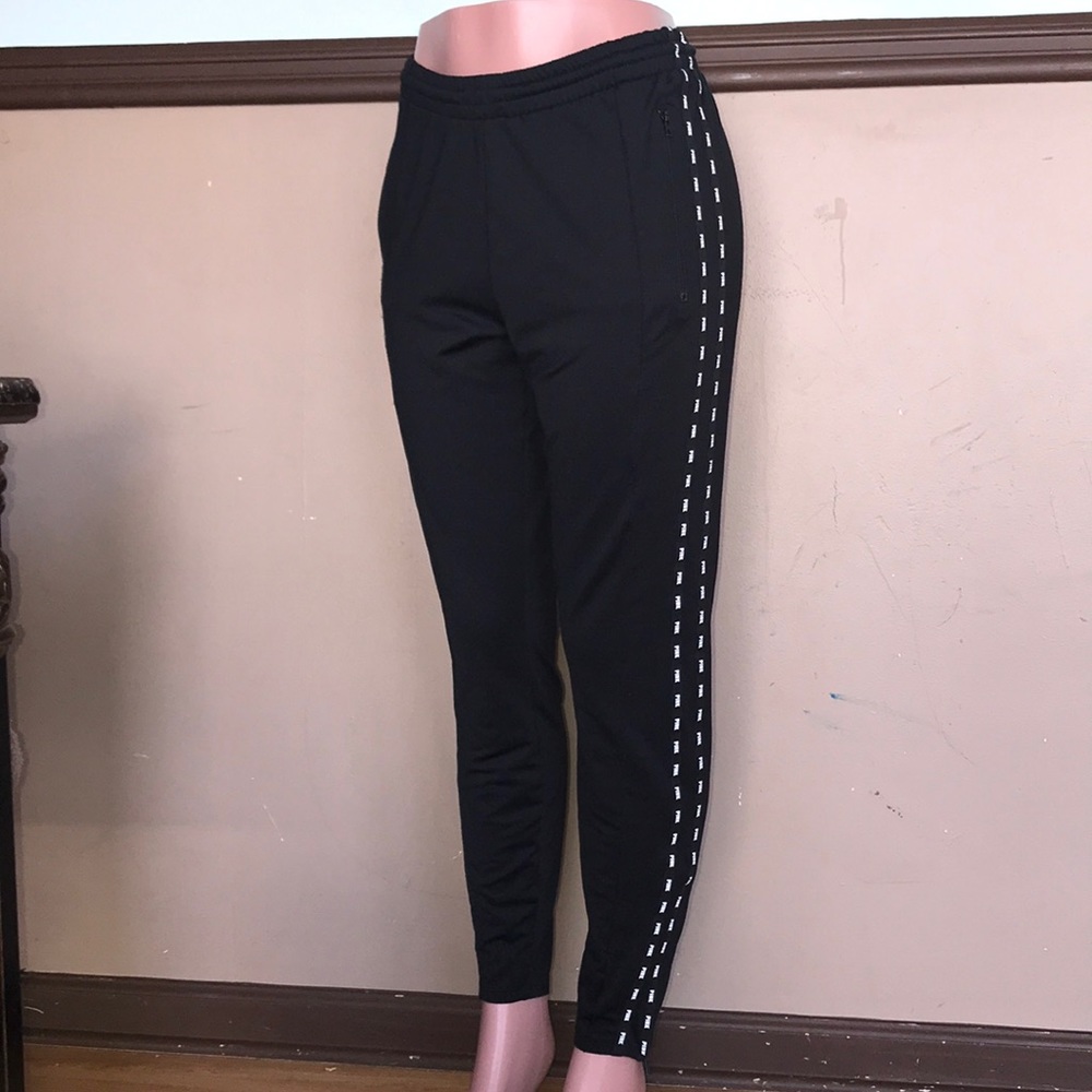 Pink Victoria’s Secret 🔥🔥🔥 pants leggings